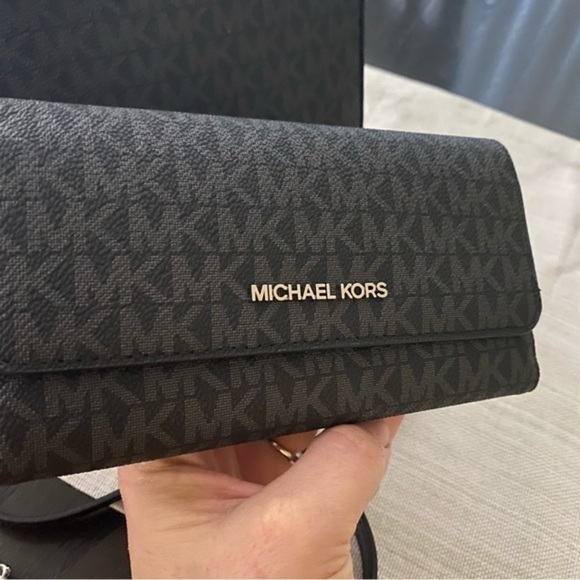 New Michael Kors jet set Large travel EW crossbody bag & wallet set - Picture 16 of 16